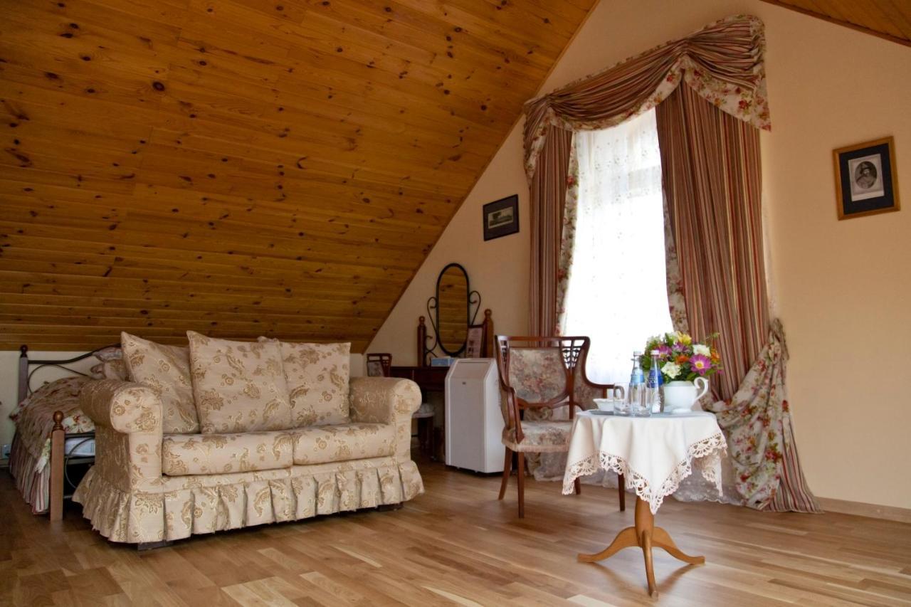 U Pokrovki Guest House Pskov Dış mekan fotoğraf