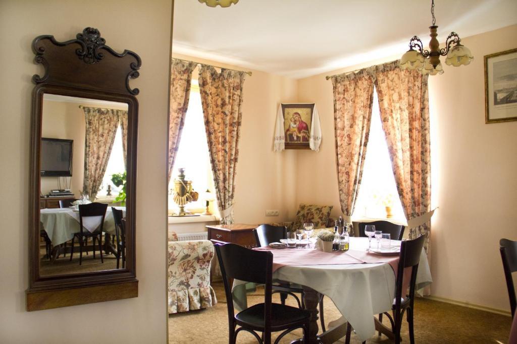 U Pokrovki Guest House Pskov Dış mekan fotoğraf