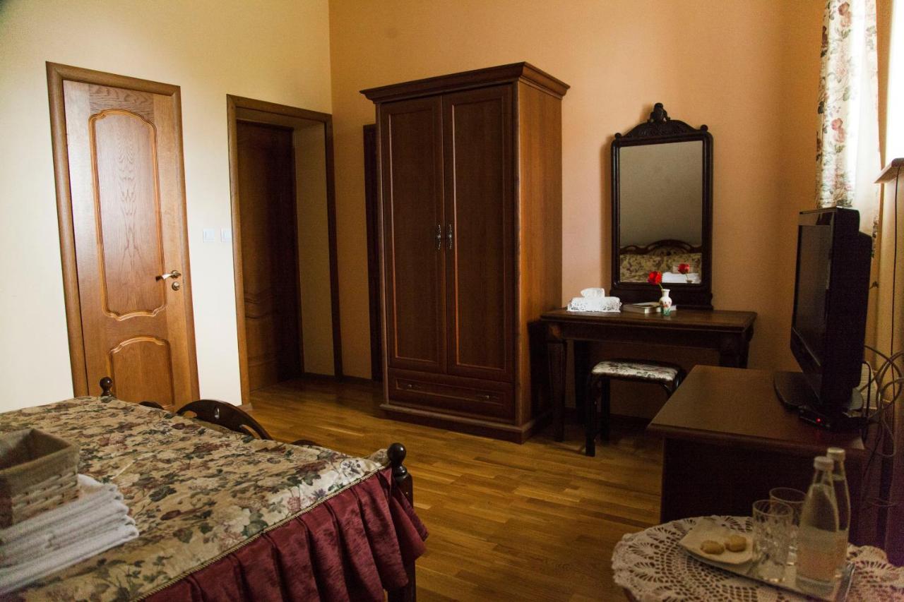 U Pokrovki Guest House Pskov Dış mekan fotoğraf